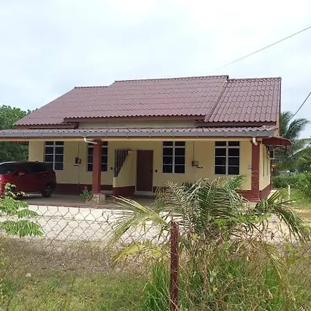 Mufeed Homestay Kampong Wakaf Tengah Exterior photo