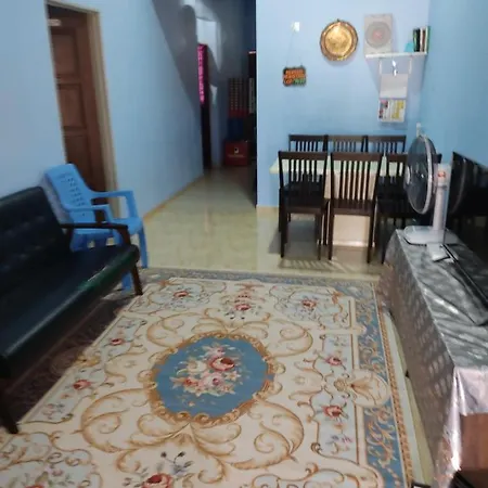 Mufeed Homestay Kampong Wakaf Tengah Exterior photo